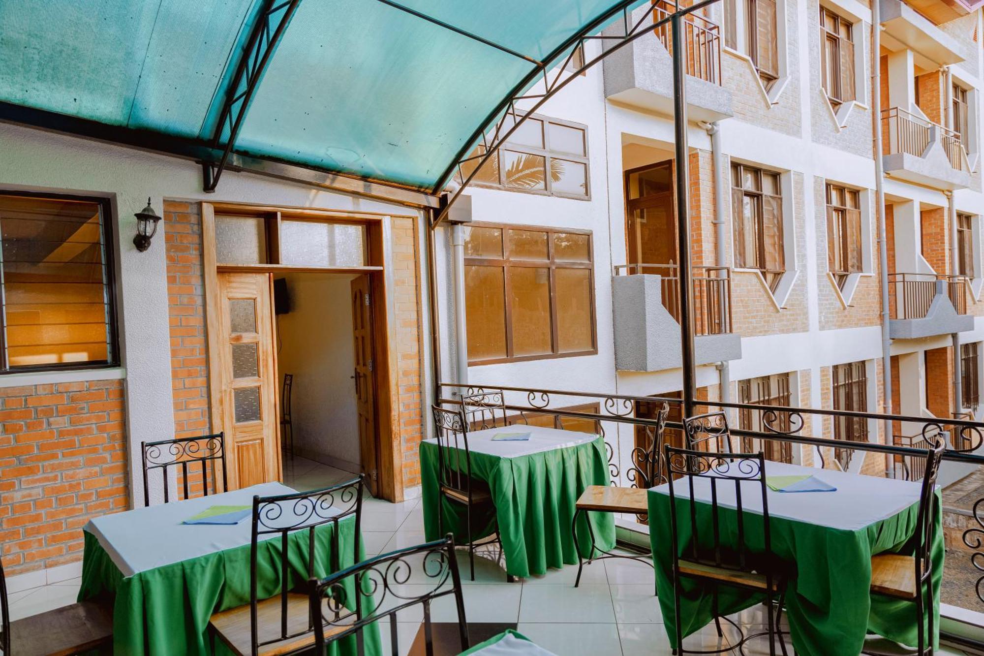 Centre Saint Vincent Pallotti Kigali Ngoại thất bức ảnh